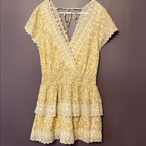American Eagle Yellow Floral Tiered Lace-Trim Women’s Large Summer Dress